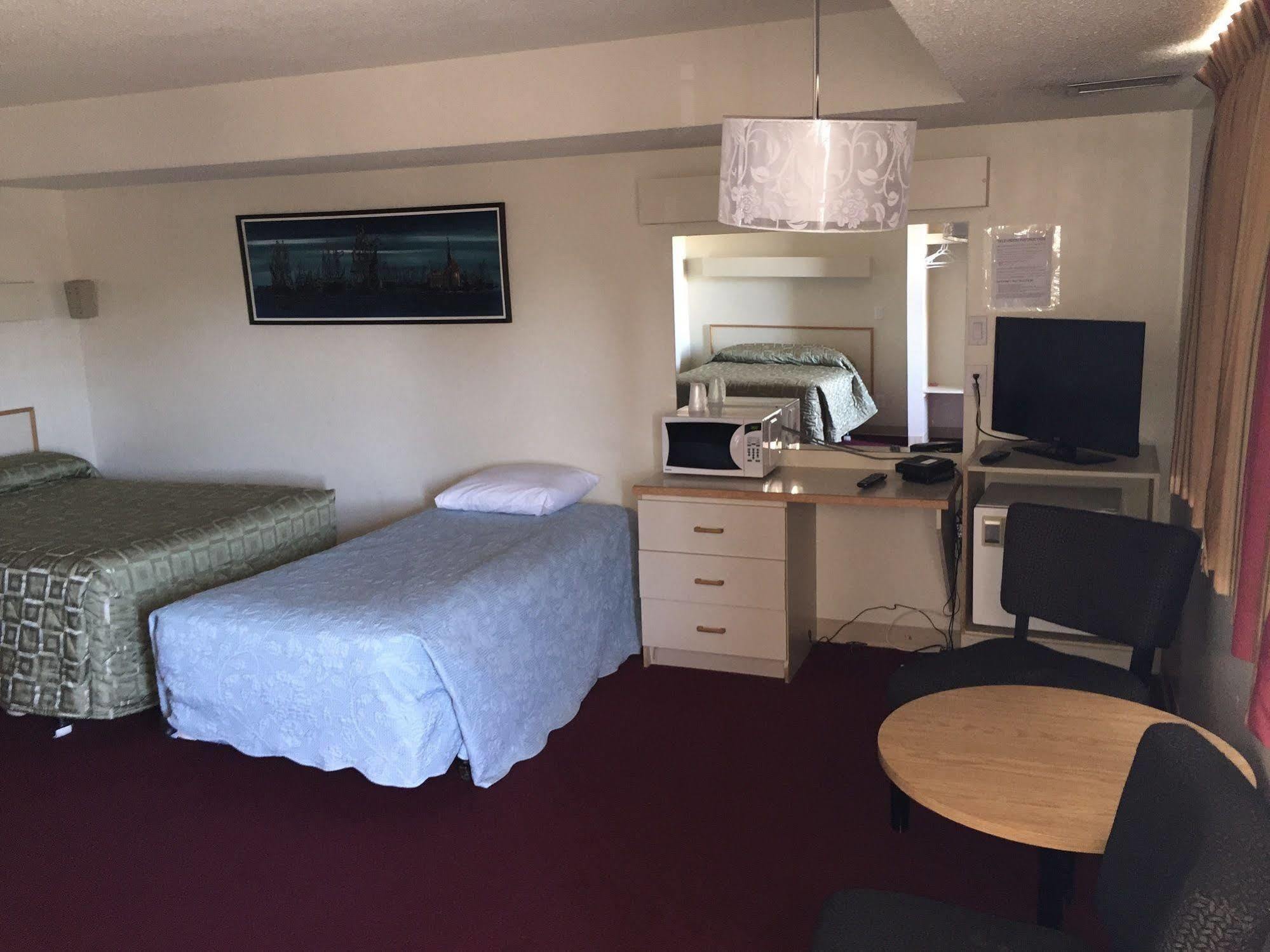 Voyageur Motel Thunder Bay Bagian luar foto