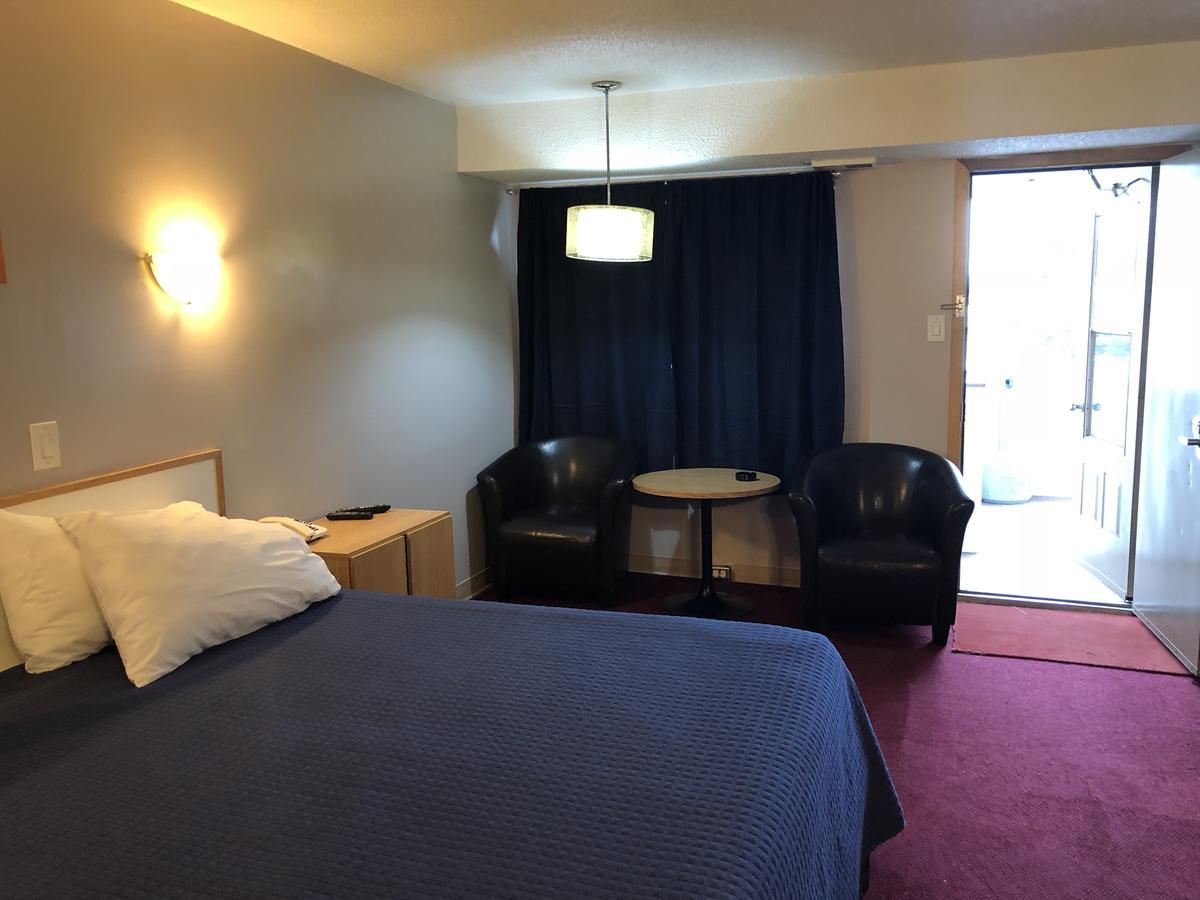 Voyageur Motel Thunder Bay Bagian luar foto