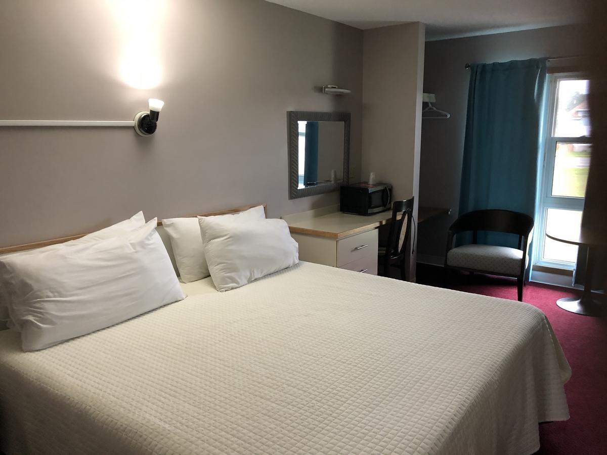 Voyageur Motel Thunder Bay Bagian luar foto