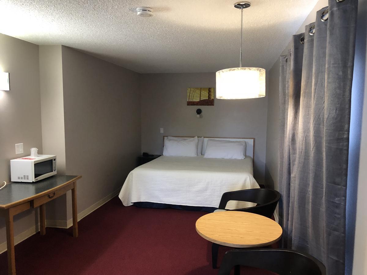 Voyageur Motel Thunder Bay Bagian luar foto