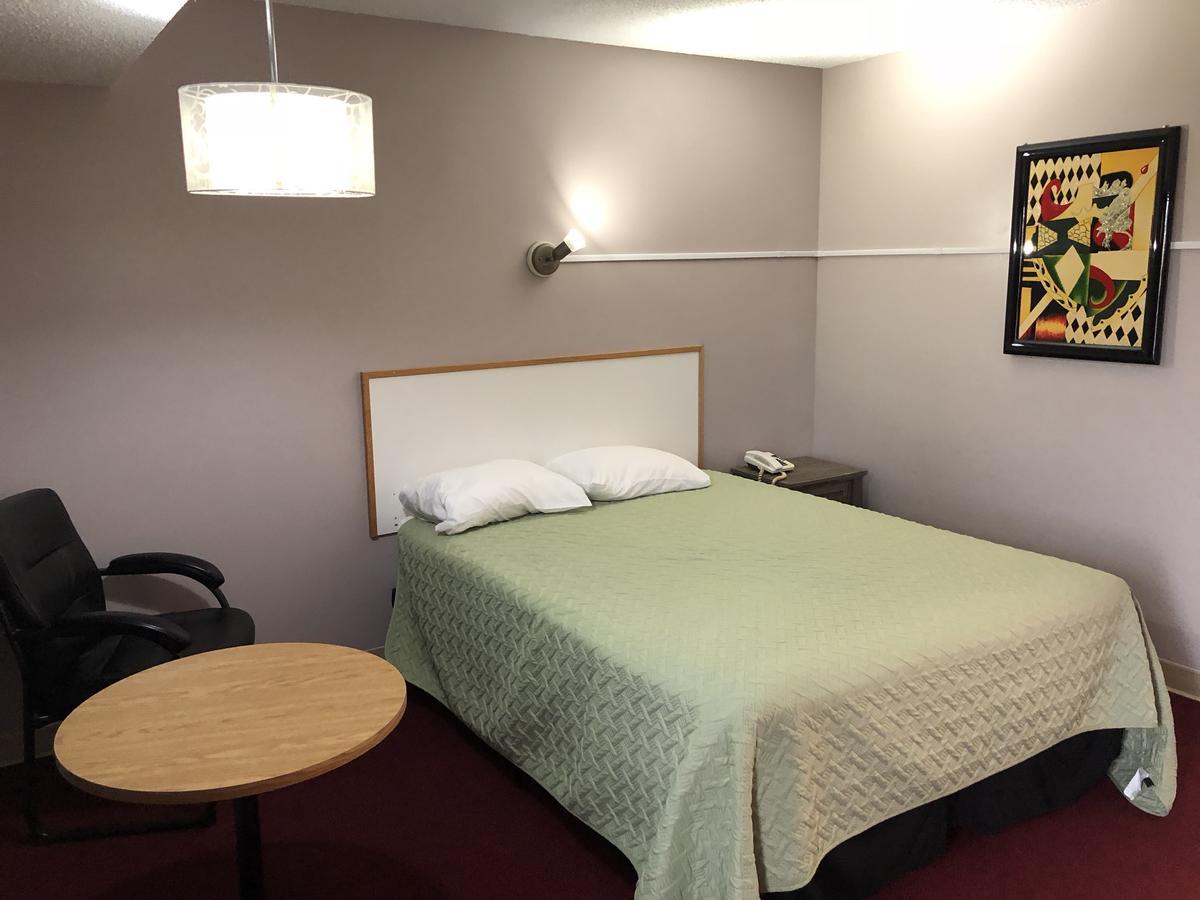 Voyageur Motel Thunder Bay Bagian luar foto