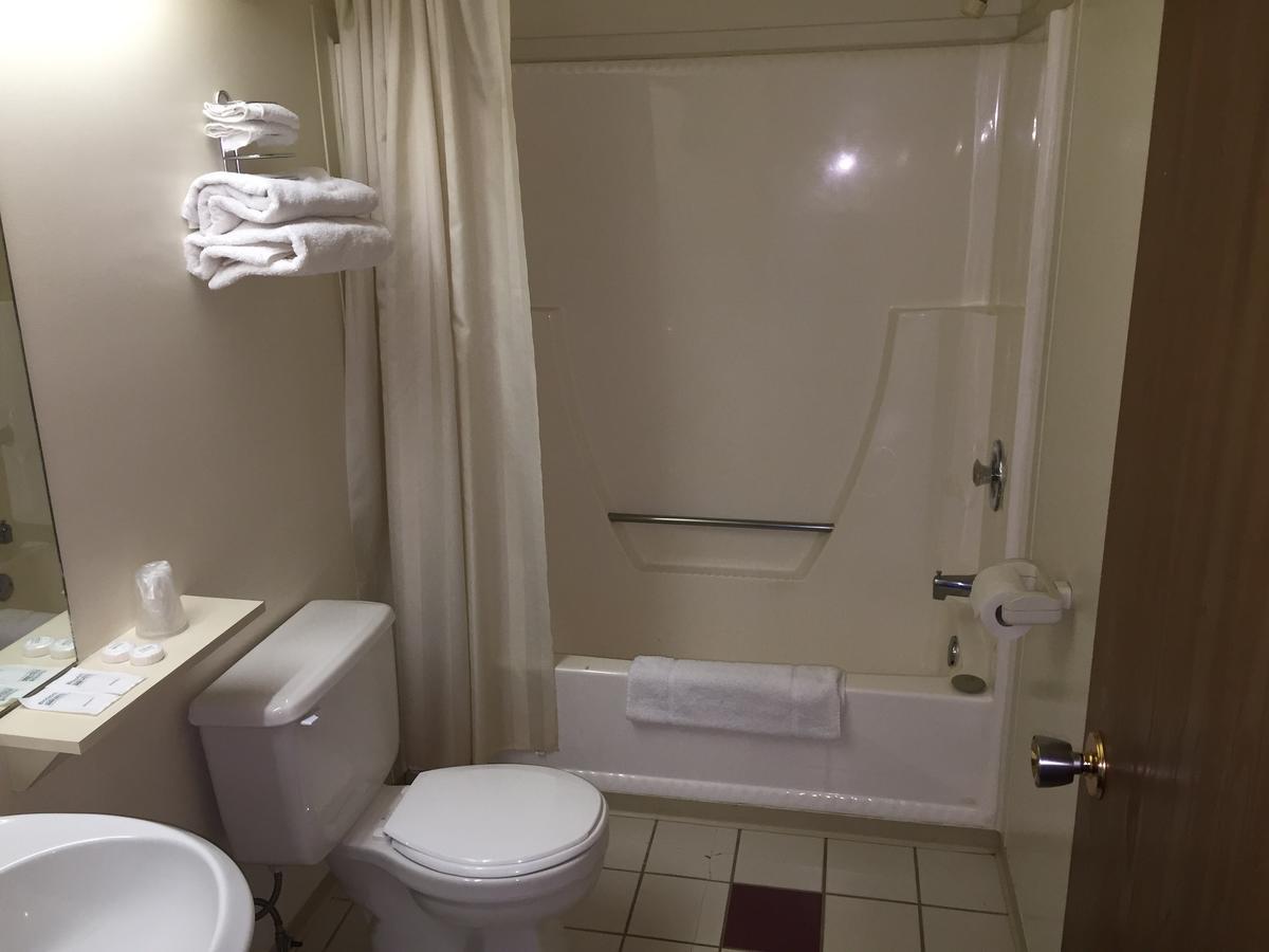 Voyageur Motel Thunder Bay Bagian luar foto